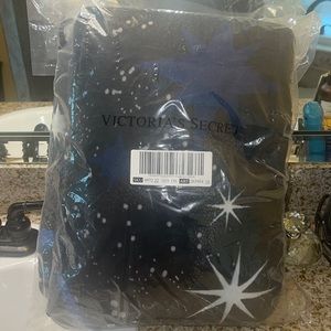 COPY - NWT Never Been opened Victoria’s Secret Plush Blanket